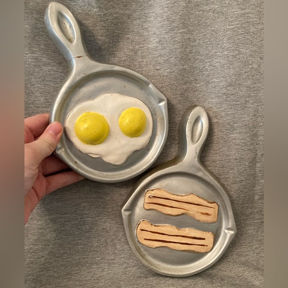 Other - Vintage Kitsch Chalkware Skillet Pair - Eggs and Bacon